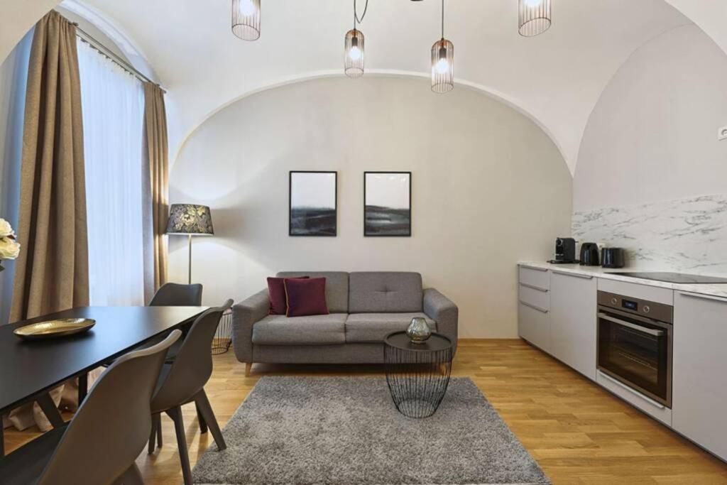Vienne City Apartment Crown 6 Exterior photo